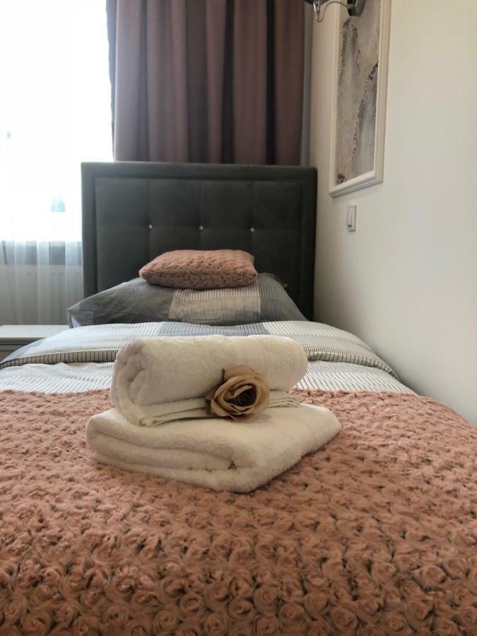 Family & Business Sauna Apartments No1 Lesny Nad Zalewem Cedzyna Unikat - 3 Bedroom With Private Sauna, Bath With Hydromassage, Terrace, Garage, Catering Options كيلتشي المظهر الخارجي الصورة